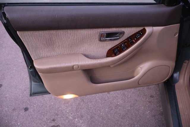 Subaru Legacy Wagon  2002