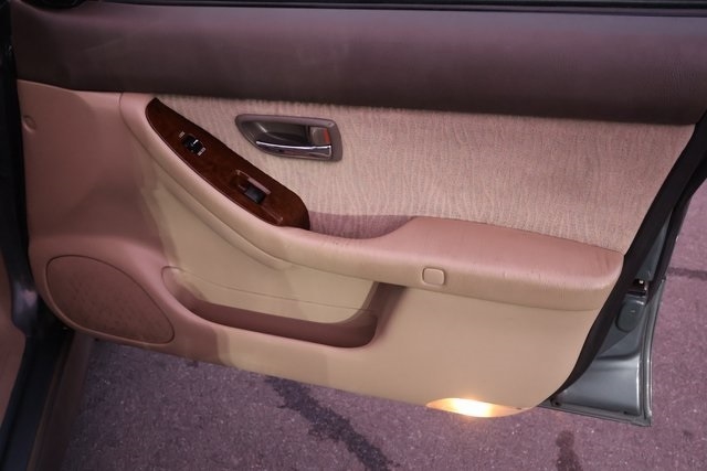 Subaru Legacy Wagon  2002