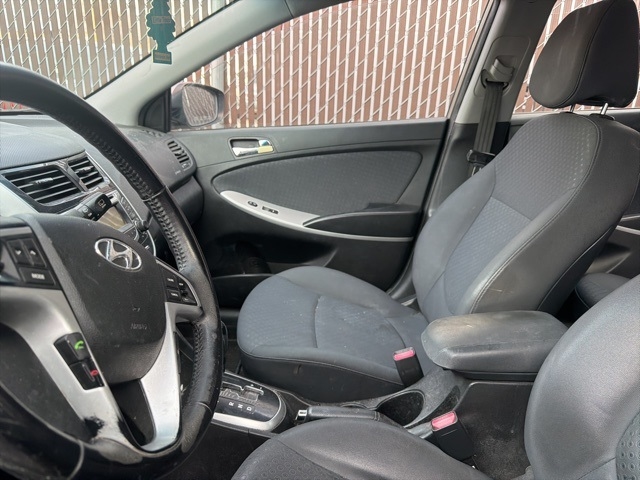 Hyundai Accent  2013