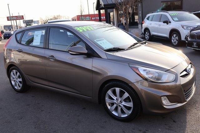 Hyundai Accent  2013