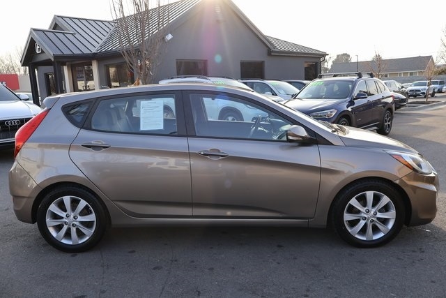 Hyundai Accent  2013