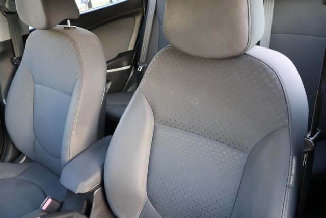 Hyundai Accent  2013