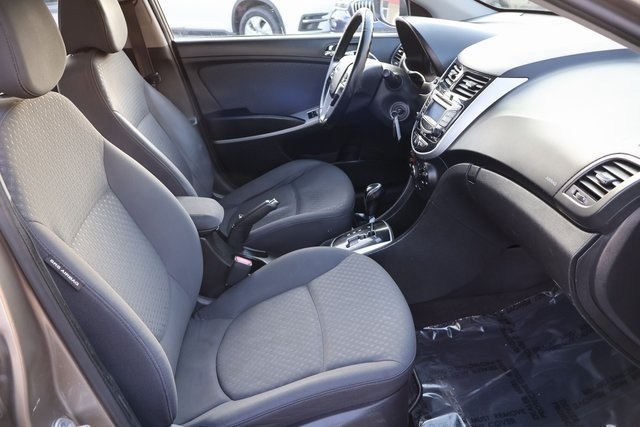 Hyundai Accent  2013