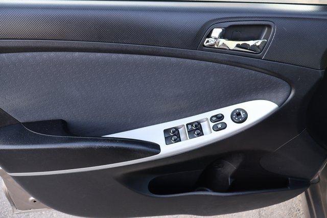 Hyundai Accent  2013