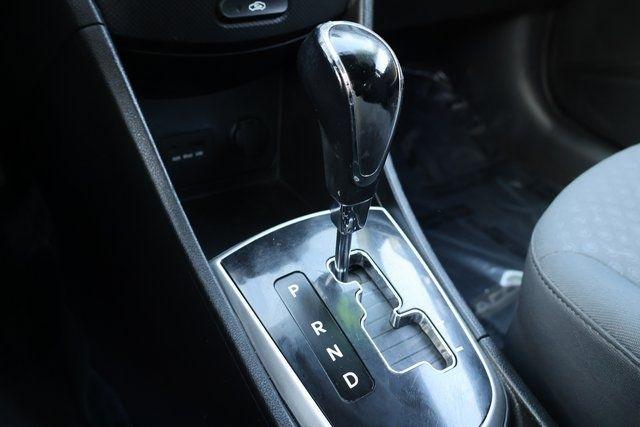 Hyundai Accent  2013