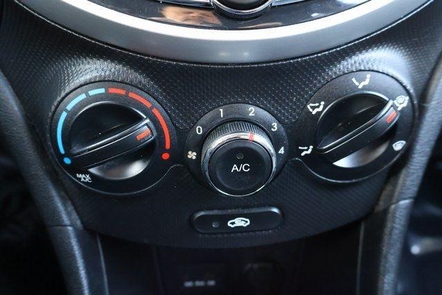 Hyundai Accent  2013