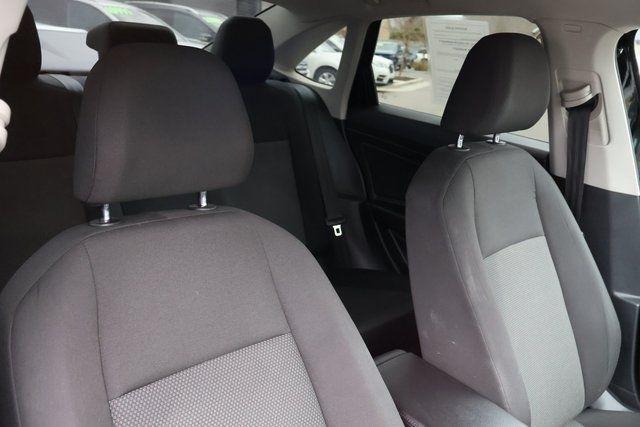 Volkswagen Jetta  2019