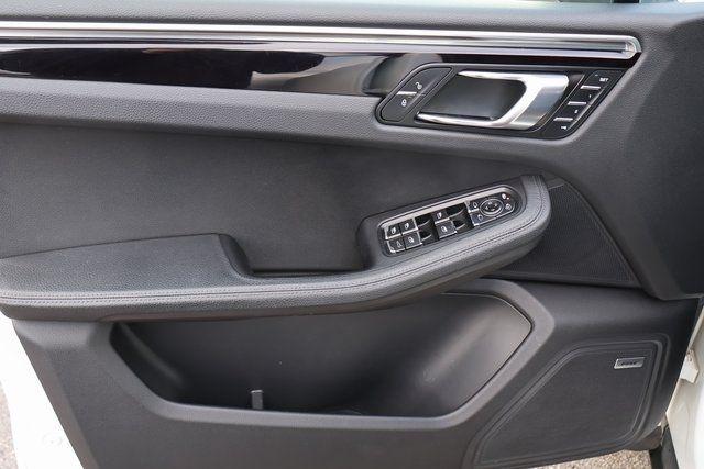 Porsche Macan  2018