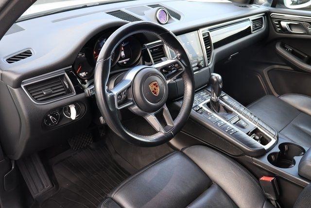 Porsche Macan  2018