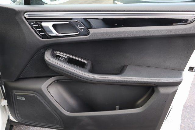 Porsche Macan  2018