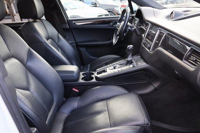 Porsche Macan  2018