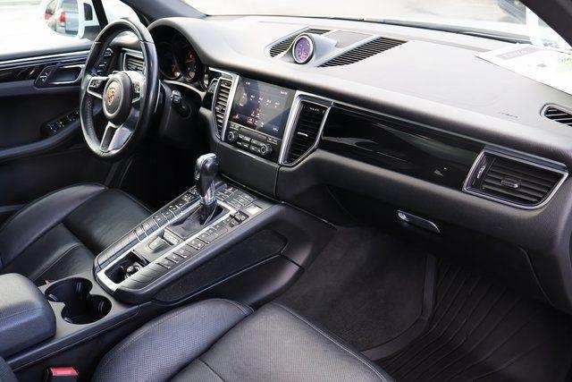 Porsche Macan  2018