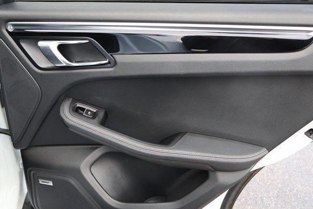Porsche Macan  2018
