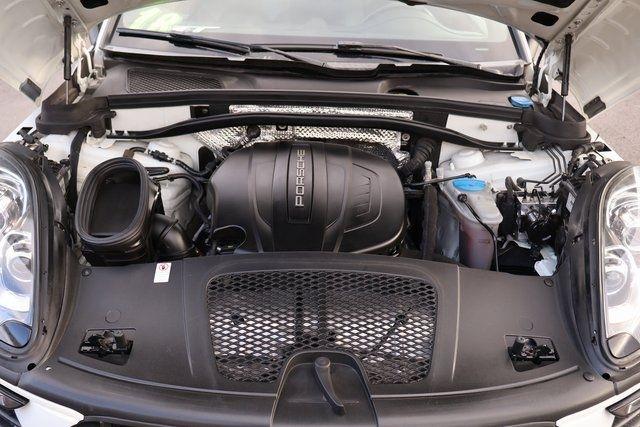 Porsche Macan  2018