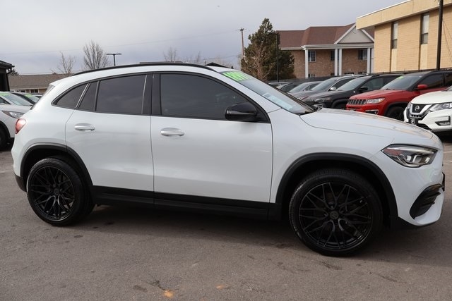 Mercedes-Benz GLA  2021