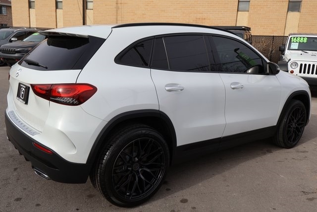 Mercedes-Benz GLA  2021