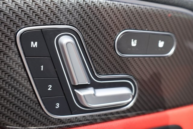 Mercedes-Benz GLA  2021