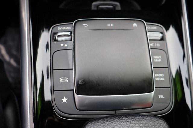 Mercedes-Benz GLA  2021