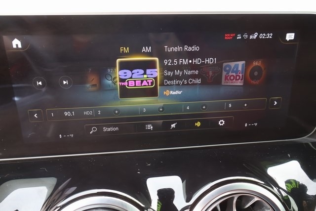 Mercedes-Benz GLA  2021