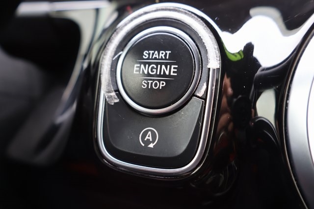 Mercedes-Benz GLA  2021