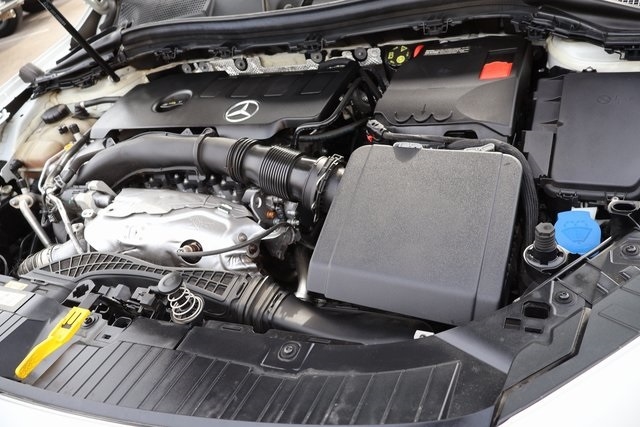 Mercedes-Benz GLA  2021