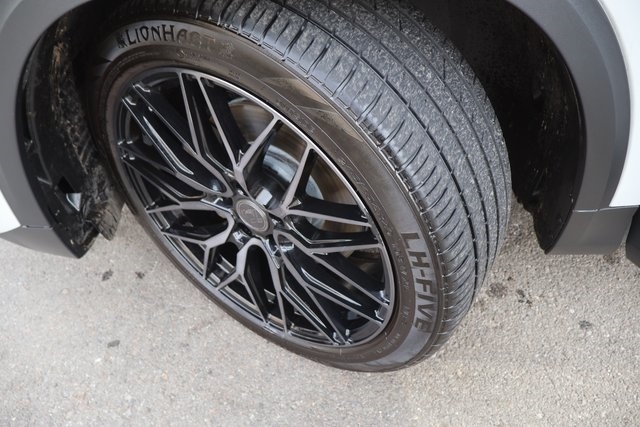 Mercedes-Benz GLA  2021