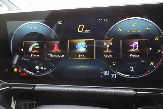 Mercedes-Benz GLA  2021