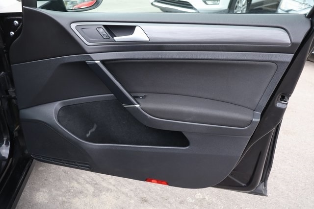 Volkswagen Golf  2018