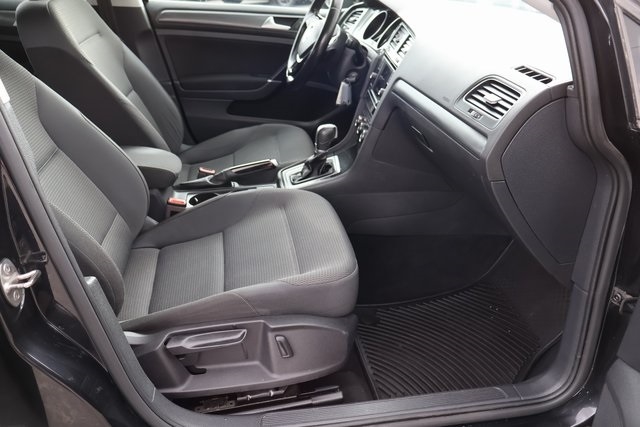 Volkswagen Golf  2018