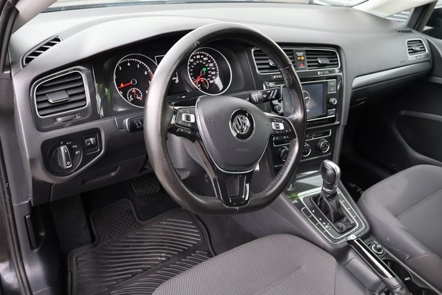 Volkswagen Golf  2018