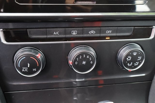 Volkswagen Golf  2018