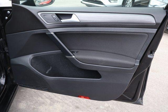 Volkswagen Golf  2018