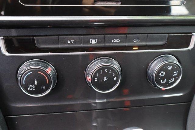 Volkswagen Golf  2018