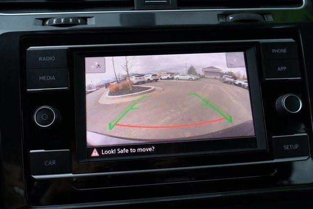 Volkswagen Golf  2018