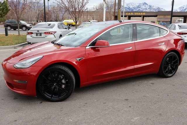 Tesla Model 3  2018