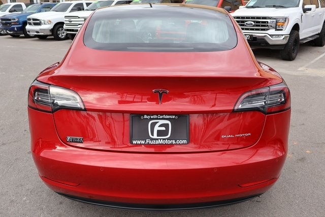 Tesla Model 3  2018