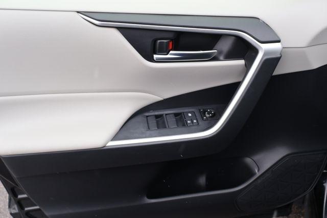 Toyota RAV4  2019