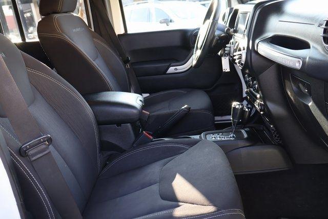 Jeep Wrangler Unlimited  2013