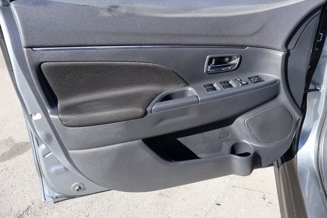 Mitsubishi Outlander Sport  2022