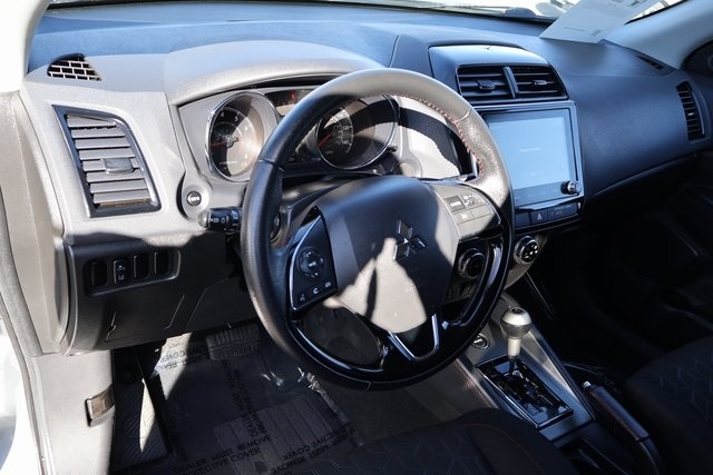 Mitsubishi Outlander Sport  2022