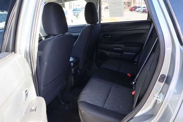 Mitsubishi Outlander Sport  2022