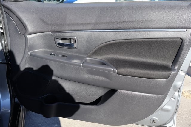 Mitsubishi Outlander Sport  2022