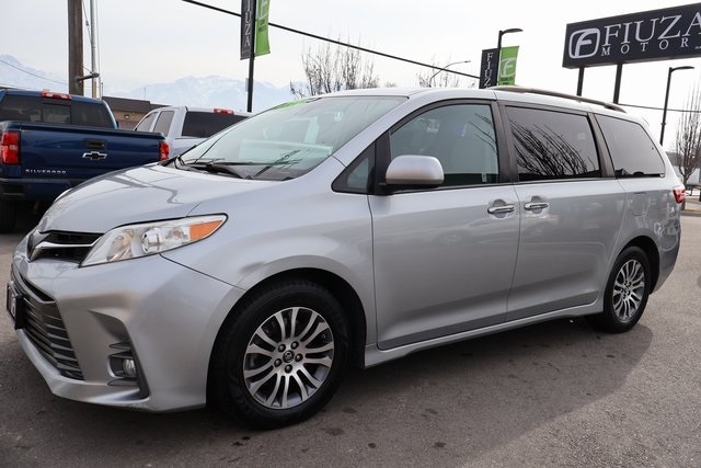 Toyota Sienna  2020