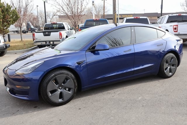 Tesla Model 3  2021