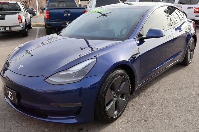 Tesla Model 3  2021