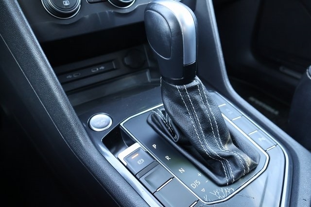 Volkswagen Tiguan  2021