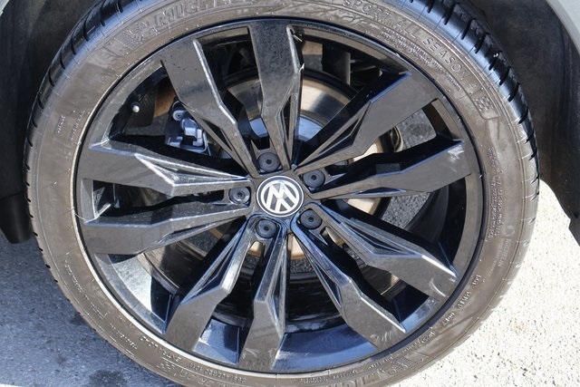 Volkswagen Tiguan  2021