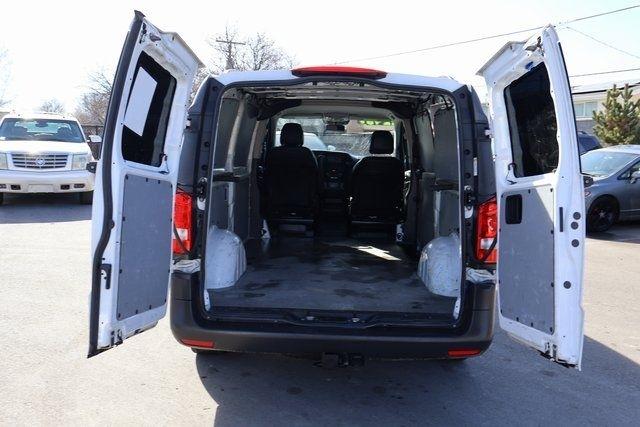 Mercedes-Benz Metris Cargo Van  2022