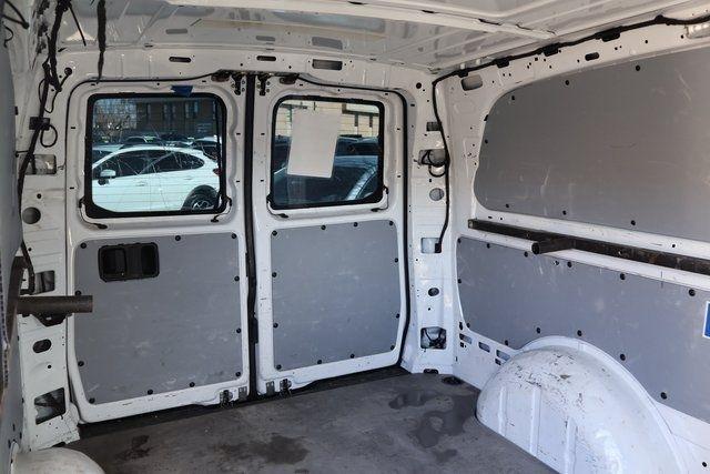 Mercedes-Benz Metris Cargo Van  2022