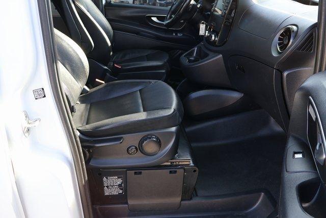 Mercedes-Benz Metris Cargo Van  2022